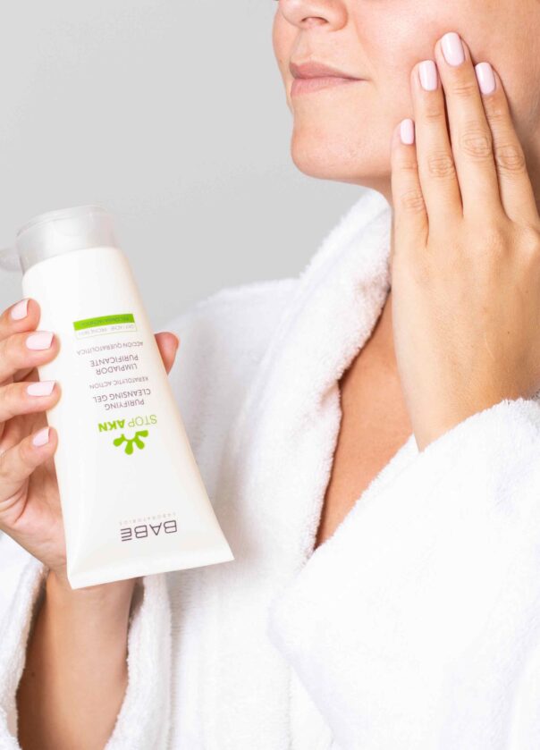 STOP AKN LIMPIADOR FACIAL PURIFICANTE - limpiador para PIELES MIXTA-GRASA-ACNEICA