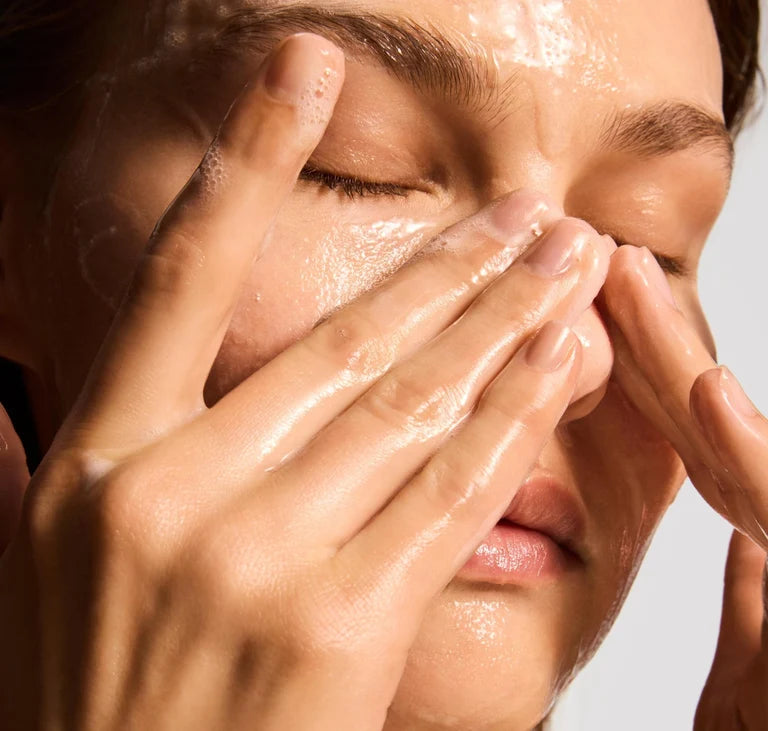Cleansing Complex -Gel Limpiador Facial para Todo Tipo de Piel | Trata pieles problemáticas y envejecidas sin resecar ★ BEST UP ★