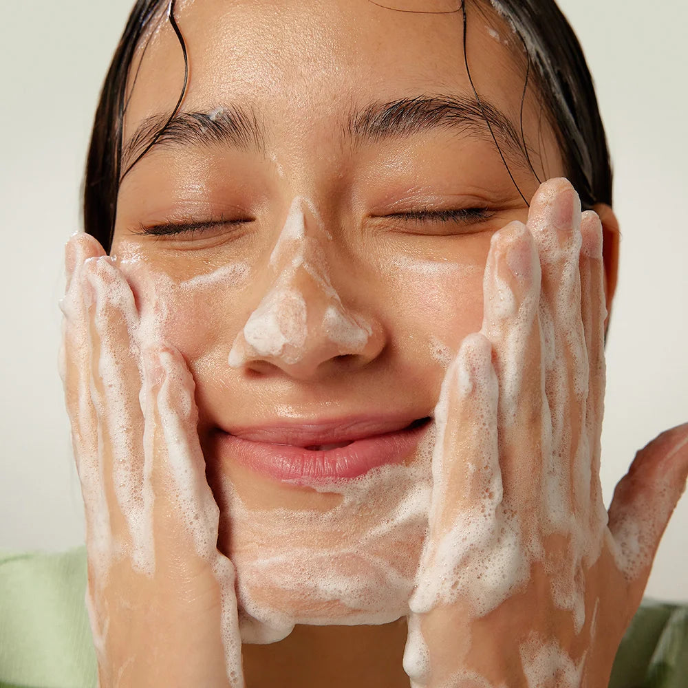 Green Tea & Enzyme Milky Foaming Wash / Limpiador Lechoso Té Verde