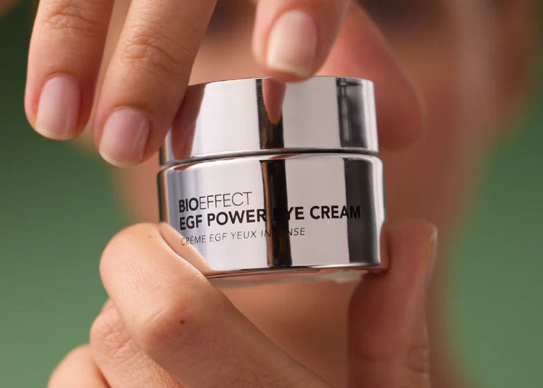 Bioeffect EGF Power Eye Cream 15mL - Contorno de ojos con EGF (factores de crecimiento) para reducir visiblemente líneas finas y arrugas, mejorar la firmeza, elasticidad y densidad de la piel